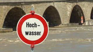 Gewaesserschutz-Hochwasserschutz-Bodenschutz/01_Breitwasser_statt_Hochwasser.pdf